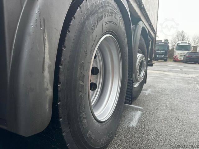 Cần cẩu gắn trên xe tải MAN TGS 26.440 Baustoff Palfinger PK 18001L Lenk