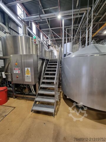 машина для виробництва напоїв BrauKon 50 Hectoliter BrewHouse Containing Mash Ton, Lauter Ton and Wort