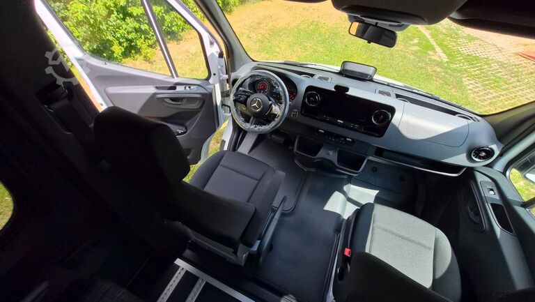 Minibus MERCEDES-BENZ Sprinter 315 Stock Mobility 23 Airlineboden Lage