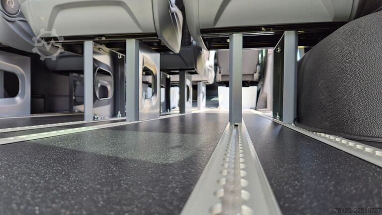 Minibus MERCEDES-BENZ Sprinter 315 Stock Mobility 23 Airlineboden Lage