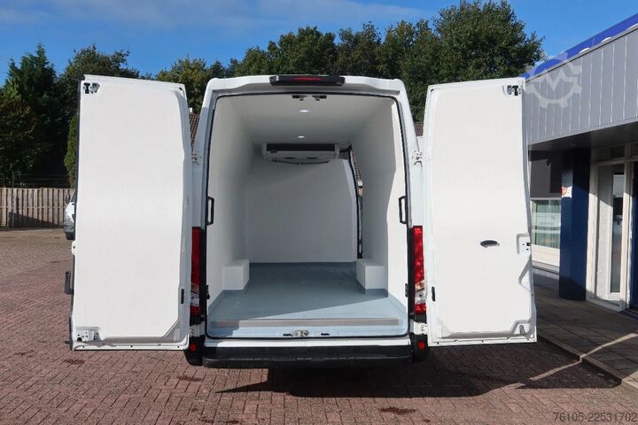 Refrigerated/freezer transport (delivery van) Iveco Daily 35S16 L3/H2 Koel/Vries/ verwarmen Carrier...