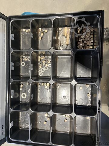 Stroj na tvarování, plnění a uzavírání sáčků Rovema VPU