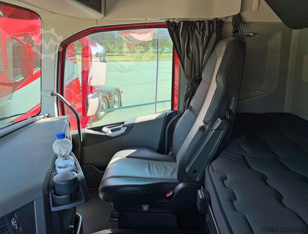 Standarta vilcējs VOLVO FH 13.500 FULL AIR 6x2 TWINSTEER I-PARK COOL PTO