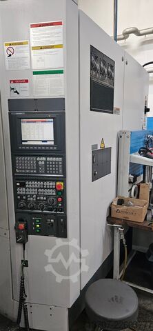 Pusat pemesinan mendatar Okuma MB-500H