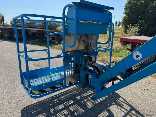Plataforma telescópica Genie S 65 Trax