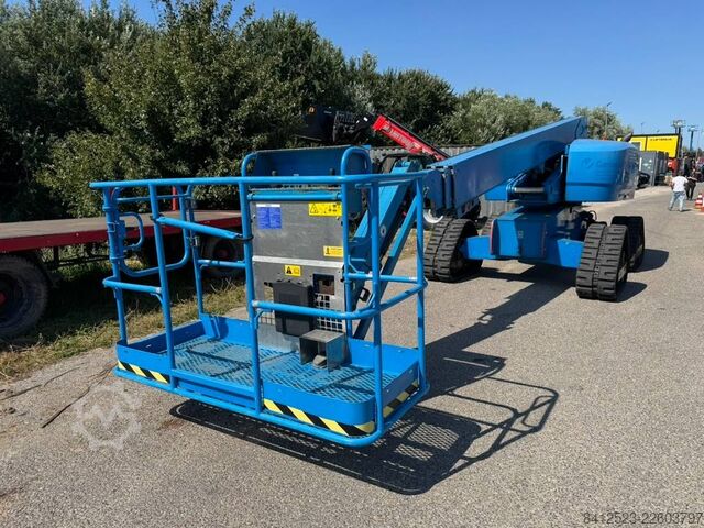 Plataforma telescópica Genie S 65 Trax