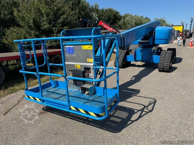 Plataforma telescópica Genie S 65 Trax