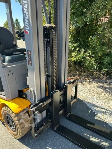 מלגזה Jungheinrich efg216k