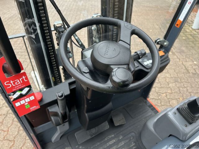 Elektrisk trehjulsgaffeltruck Toyota 7 FBEST 15