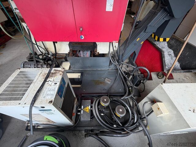 Vertikálne obrábacie centrum Akira Seiki RMV700APC