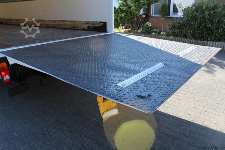 Camión frigorífico Renault D14 220E6   Laderbordwand   nur 166 Tkm   Klima