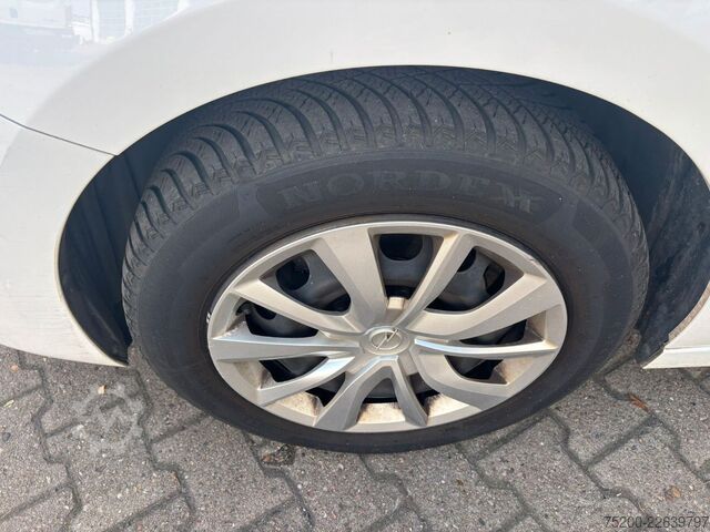 Furgoneta OPEL Corsa F Edition