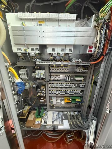 सीएनसी वर्टिकल मशीनिंग सेंटर DECKEL MAHO DMC 105 V linear
