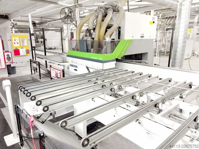 CENTRE D'USINAGE C.N.C.à 3 axes BIESSE Skipper 130