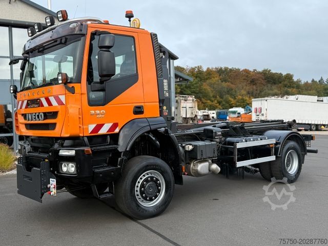 Andre IVECO Trakker 330 EEV Winterdienst Abroll