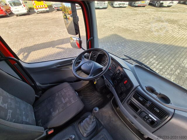 Véhicule avec plateforme élévatrice Mercedes-Benz Atego 918 4X4 / LIFT 18M / 1 OWNER