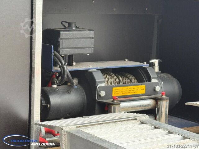 Semi low loader Schwarzmuller F-SERIE 1060 cm, Rampen, Lier, gestuurde naloop...
