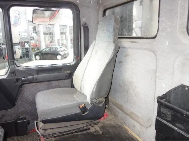 Kiper tovornjak MAN FE 410 8x4 kipper,manual feulpomp,steel kipper