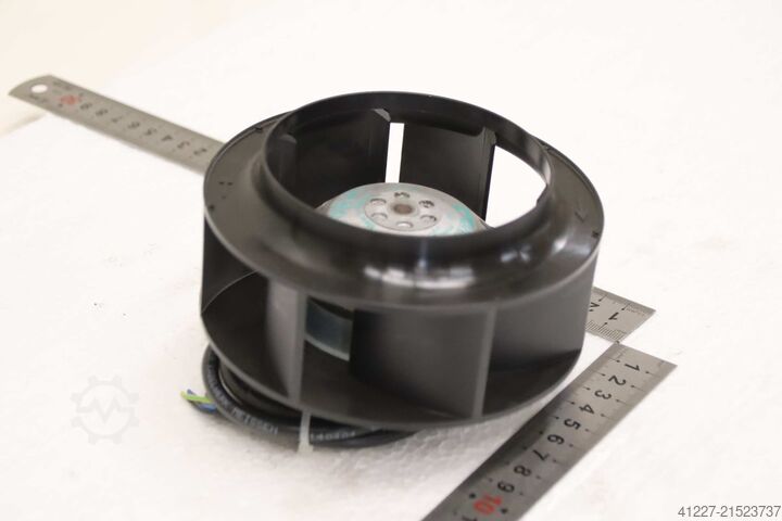 Radialni ventilator ebmpapst R2E133-BH66-34