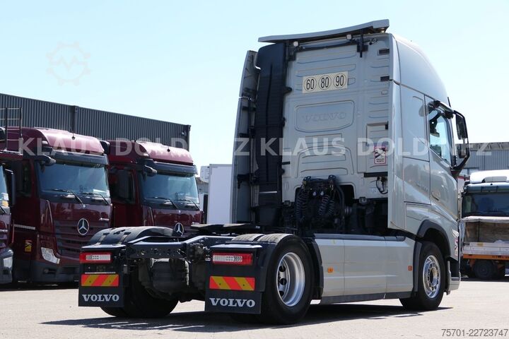 Standardni tegljač VOLVO FH 500 Globetrotter 2-Tanks Euro 6