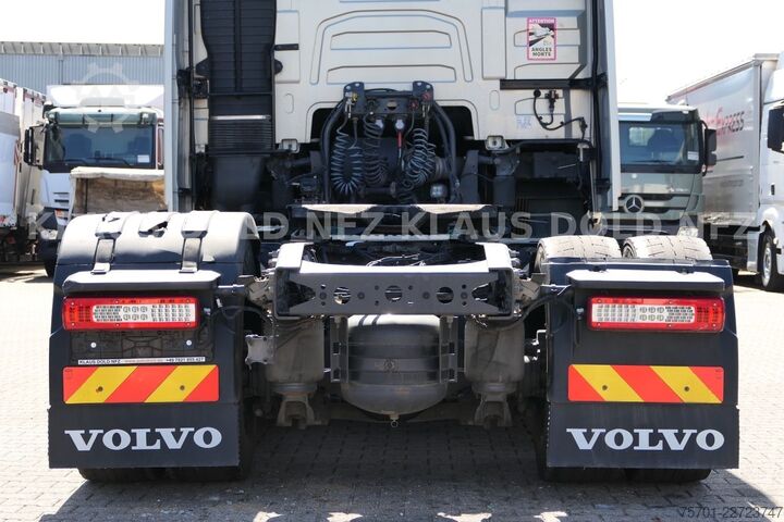 Standardni tegljač VOLVO FH 500 Globetrotter 2-Tanks Euro 6