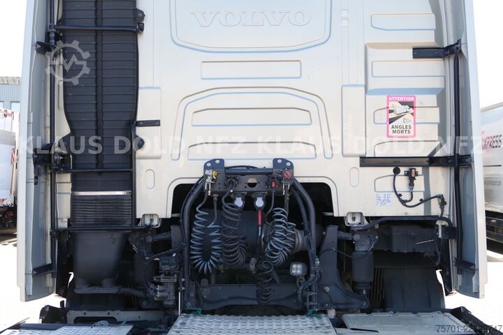 Standardni tegljač VOLVO FH 500 Globetrotter 2-Tanks Euro 6