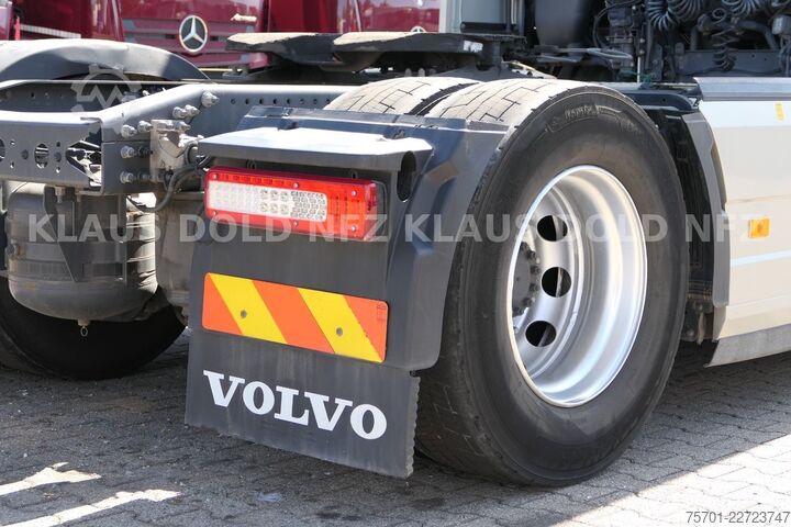 Standardni tegljač VOLVO FH 500 Globetrotter 2-Tanks Euro 6