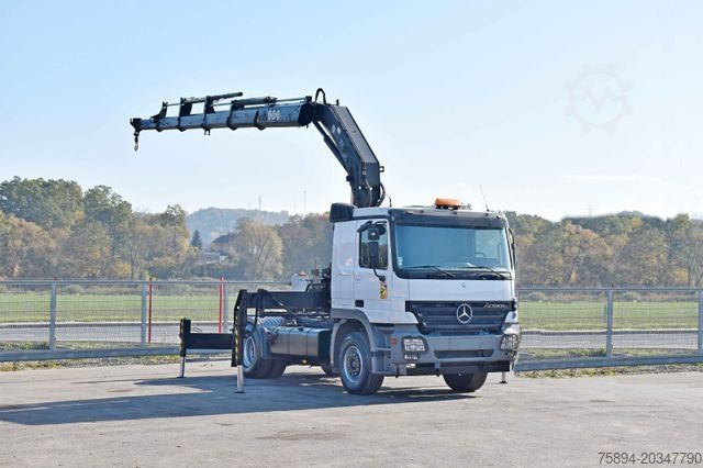 Vakio vetoauto MERCEDES-BENZ ACTROS 1844 * Sattelzugmaschine *HIAB 330-5/FUNK