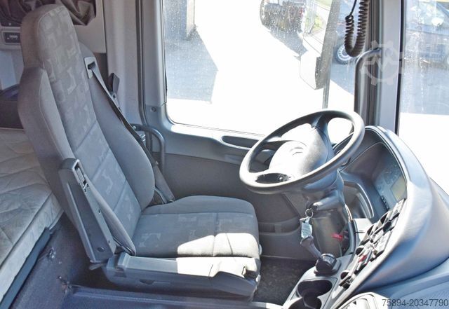 Vakio vetoauto MERCEDES-BENZ ACTROS 1844 * Sattelzugmaschine *HIAB 330-5/FUNK
