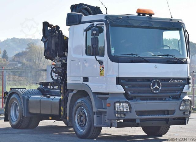 Kuorma-autoon asennettu nosturi MERCEDES-BENZ ACTROS 1844 * Sattelzugmaschine *HIAB 330-5/FUNK