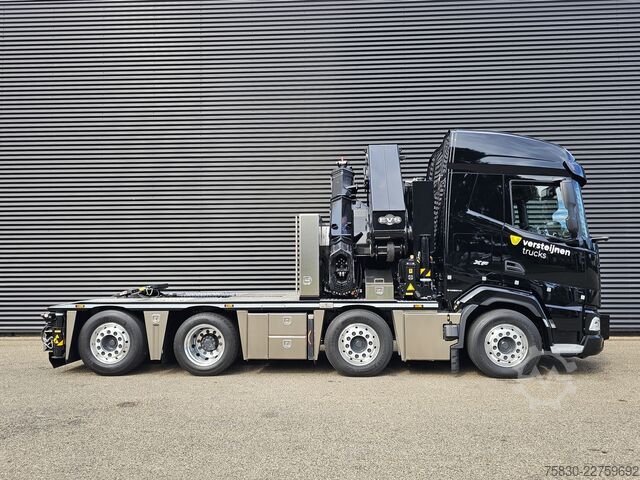 Standardni SZM DAF XF 530 8x2 / HMF 9520 K8 / NIEUW!