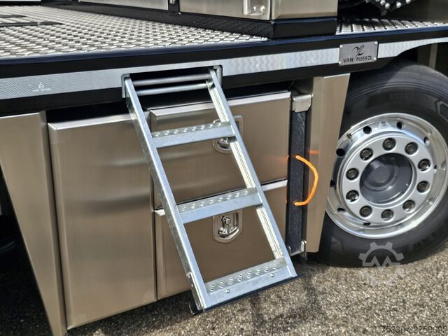 Standardni SZM DAF XF 530 8x2 / HMF 9520 K8 / NIEUW!
