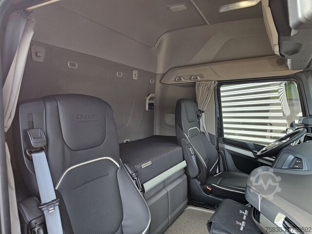 Standardni SZM DAF XF 530 8x2 / HMF 9520 K8 / NIEUW!
