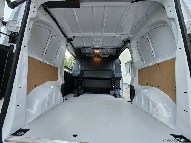 Furgon Fiat Scudo 1.5 120PS M L2 FLEXCAB 6 Sitze CarPlay