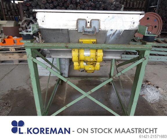 Vibruojantis lovys Zippe 1000-1000  Vibrating Chute Zippe 1000-1000