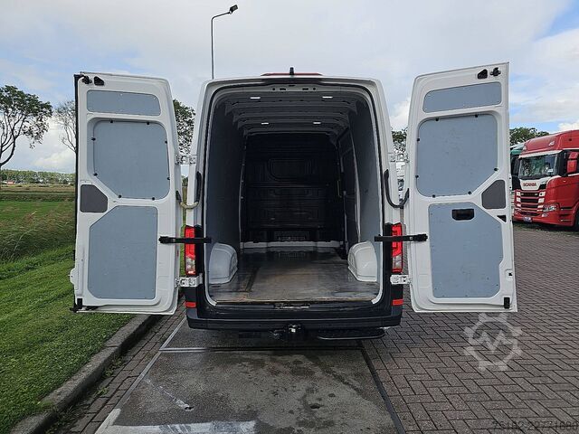 Karavan sa visokim krovom VW CRAFTER 35 2.0 L3H3 140Pk Navi AC!