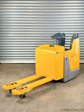 راكب شاحنة البليت Jungheinrich ERE 225 - Service Neu - Lithium Schnellladegerät