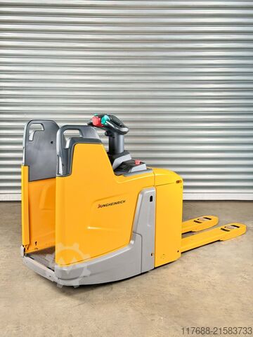 راكب شاحنة البليت Jungheinrich ERE 225 - Service Neu - Lithium Schnellladegerät