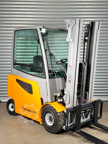 4 ruedas eléctricas Jungheinrich EFG 425k - Service Neu - Lithium Schnellladegerät