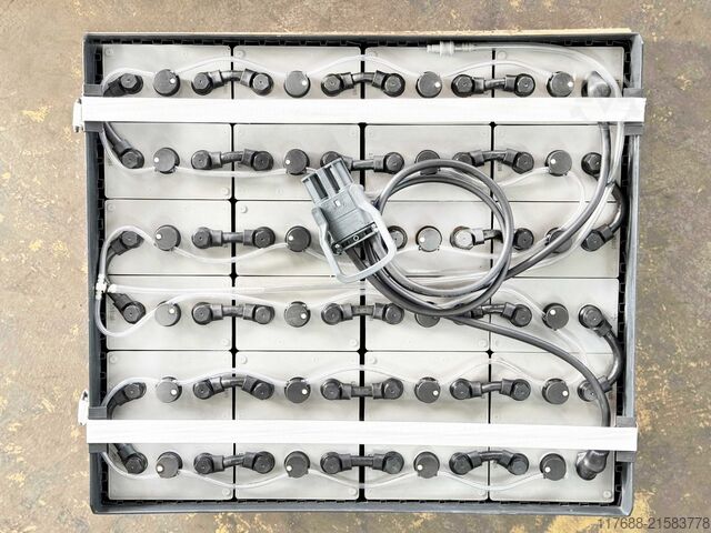 4 ruedas eléctricas Jungheinrich EFG 220 - Service Neu - nur 4413 Std. Batterie 81%