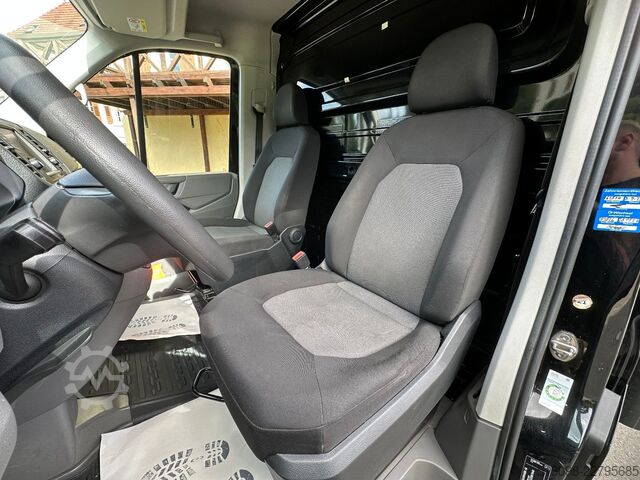 Fourgon tôlé VW CRAFTER XXXL KOFFER PORTALTÜREN TREPPE KLIMA