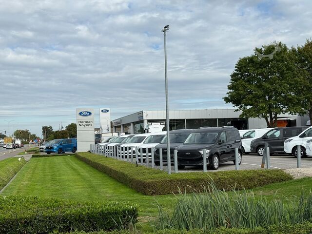 Lastbil 4x2 med Dhollandia bakgavellyft och sidodörr Ford 2023 FORD 1833 DC 4x2 (EXPORT)