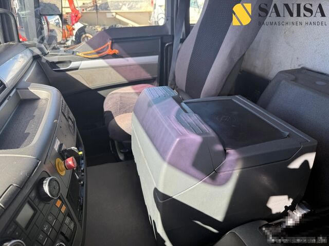 Camion à ordures MAN TGS 28.320/6x2/ZÖLLER/Hecklader/Containe