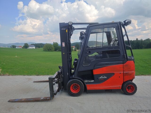 Gaffeltruck Linde E 30 Triplex Zinkenverstellgerät