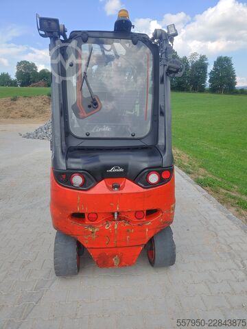 Gaffeltruck Linde E 30 Triplex Zinkenverstellgerät