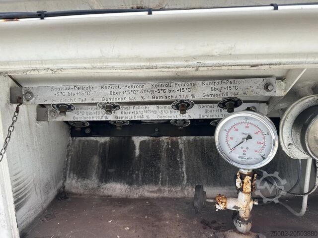 Kamion cisterna Diversen Fluid / LPG / 50.100L / P28BH / Propane / Butan...