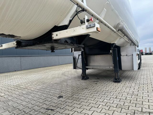 Kamion cisterna Diversen Fluid / LPG / 50.100L / P28BH / Propane / Butan...