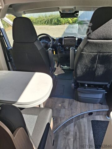 عربة تخييم CARADO CV 640 Multimedia / Diesel 90l / Markise