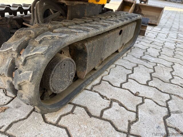 Minikoparka JCB 8008 CTS / 2021 BJ / 733 H / 2 x Löffel