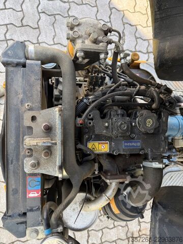 Minikoparka JCB 8008 CTS / 2021 BJ / 733 H / 2 x Löffel